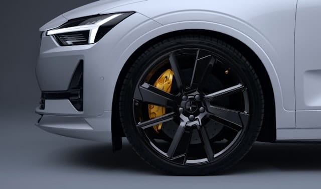 Diamond cut alloy wheels and golden Brembo break calliper