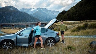 Cam and Lana Graves with their Polestar 2